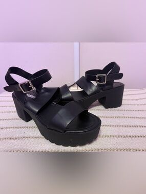 Unr8ed Black Chunky Platform Sandals with Ankle Buckle
